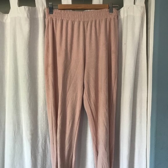 Pink sweats - Picture 1 of 3